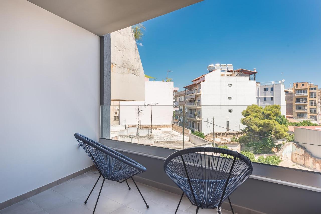 Newly Renovated Apt In The Heart Of Kerameikos Athens Exterior photo